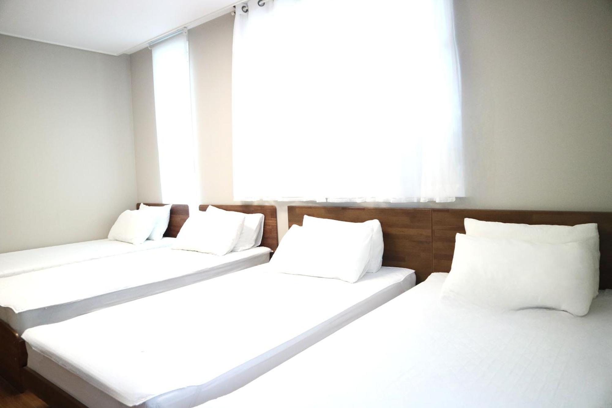 Incheon Airport Mr Kim Guest House ภายนอก รูปภาพ